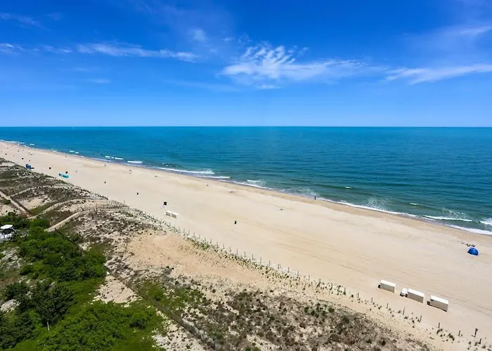 Grandview 203 *